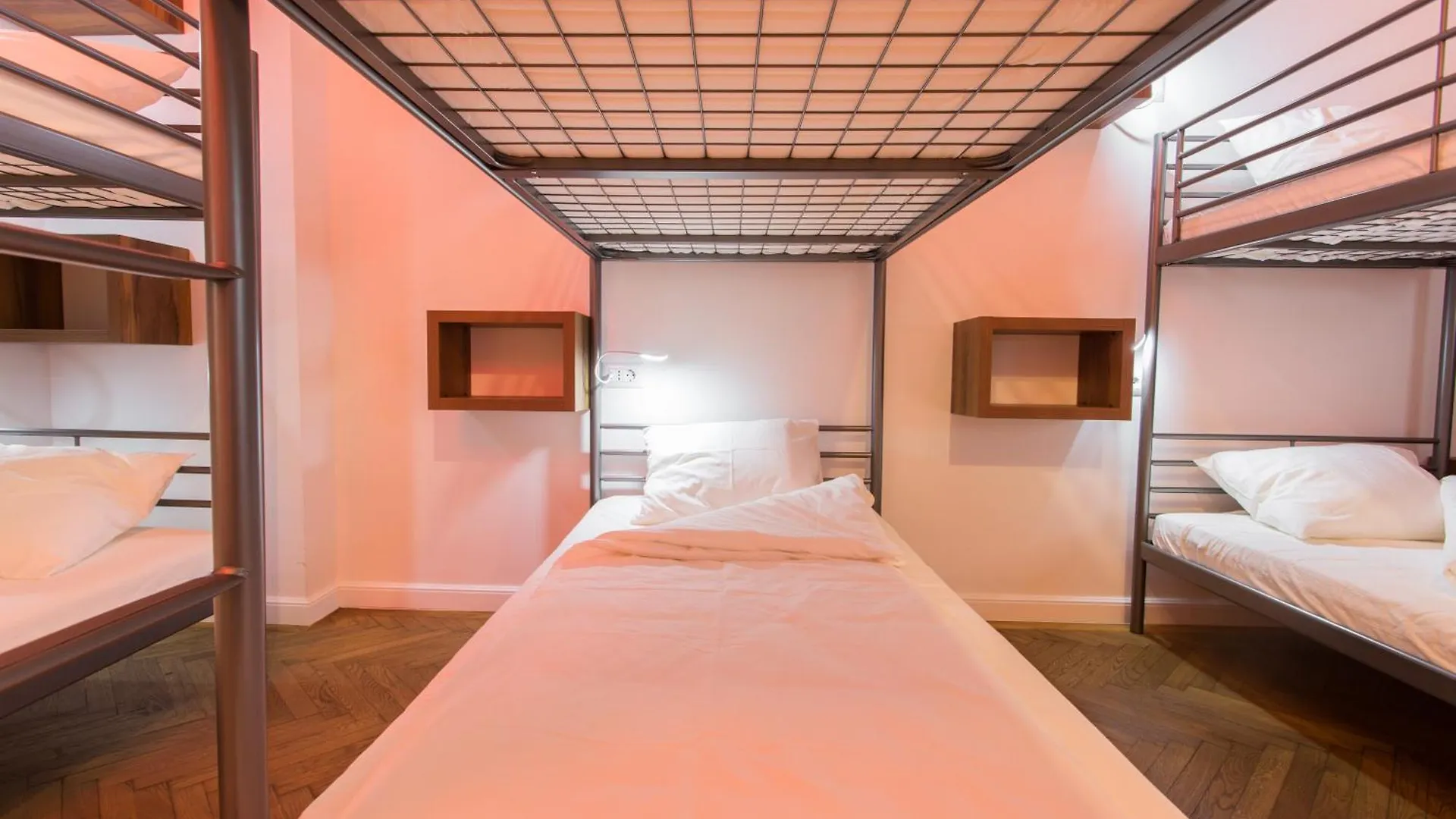 Hostel Hostello Bucharest